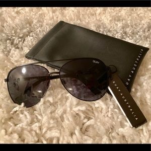 Quay Australia Vivienne Sunglasses Black/Smoke